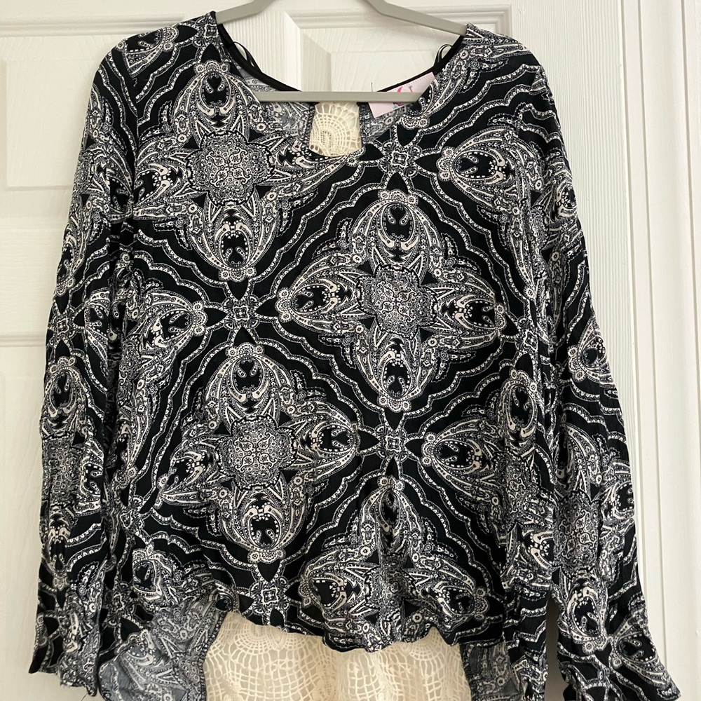 Krush Monochrome Ornate Women's Blouse Small